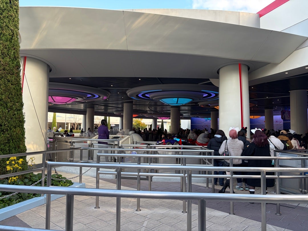 Queue at Tokyo Disneyland on a December weekend